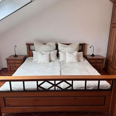 Shared Holiday In Two Separate Flats Апартаменты Брилон